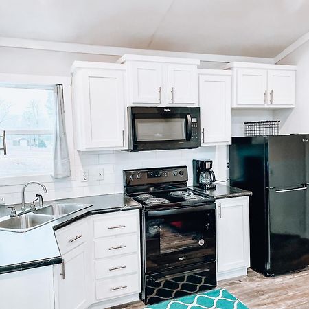 Private Tiny Home Royal Ridge Getaway Exterior foto