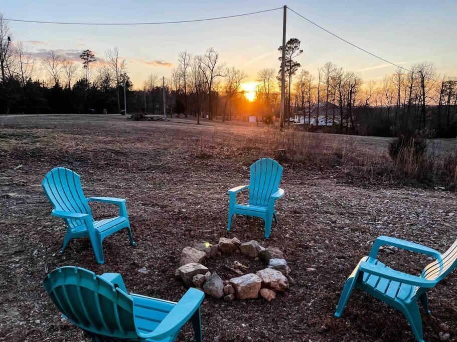 Private Tiny Home Royal Ridge Getaway Exterior foto